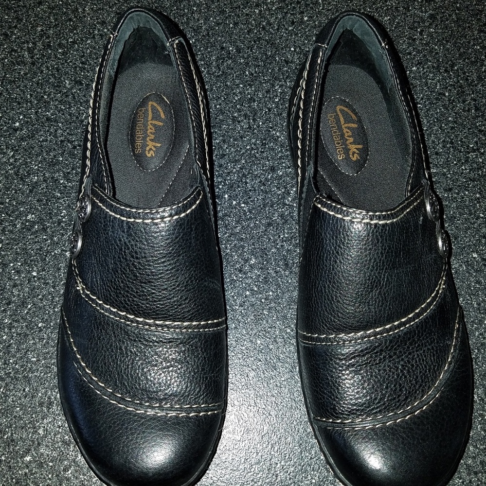 Womens CLARK shoes 71/2- NEW